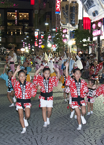 阿波踊り